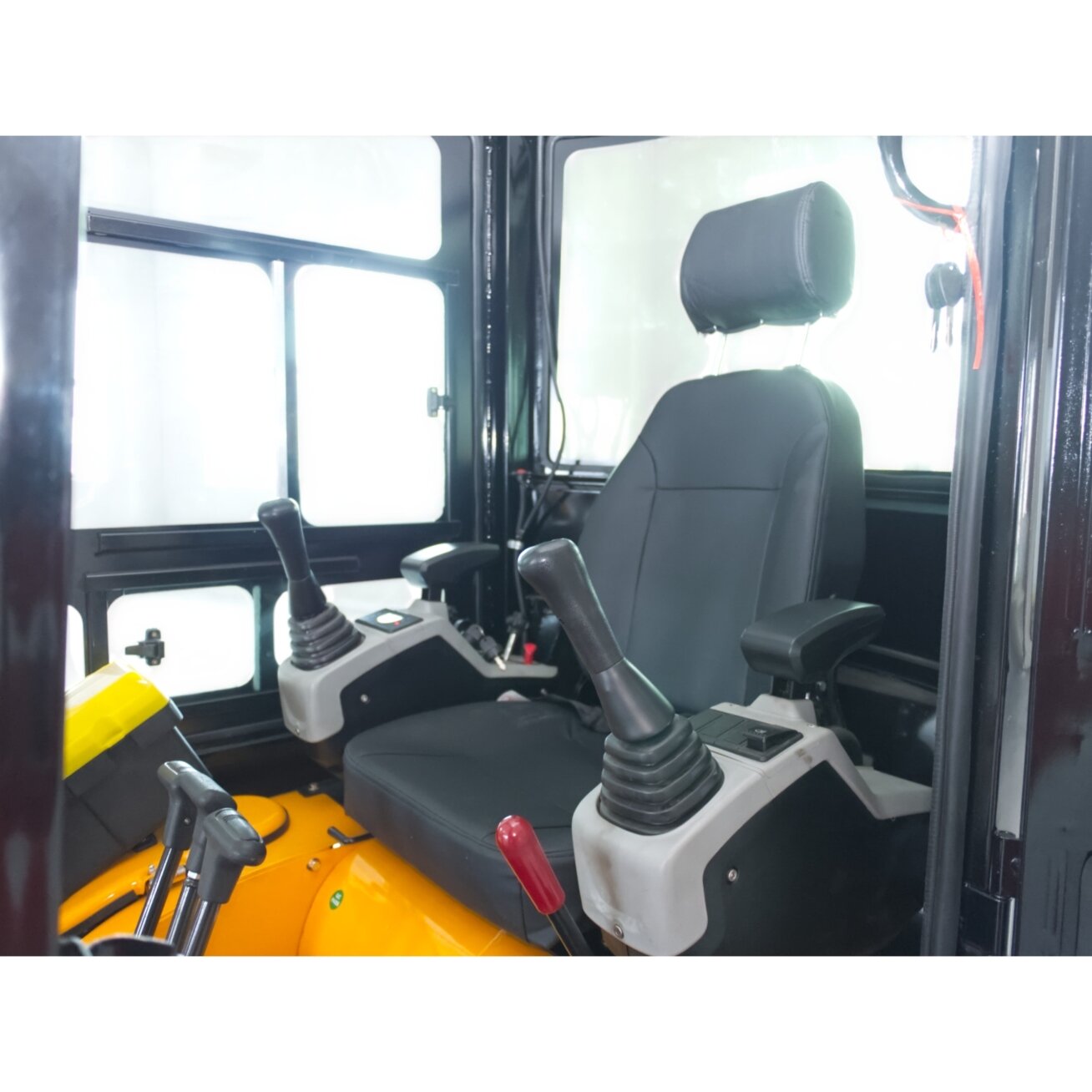 Mini Ekskavatorius ENZO HT-20, Kubota D902 (Su kabina) 4 Mini Ekskavatorius ENZO HT-20, Kubota D902 (Su kabina) 4