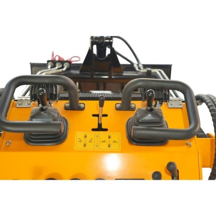 Vikšrinis mini krautuvas ENZO HT430 (DYZELINAS) 3 Vikšrinis mini krautuvas ENZO HT430 (DYZELINAS) 3
